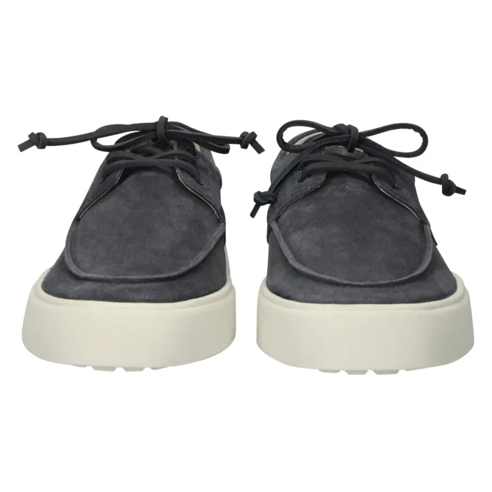 Ruby Agwe Sneaker