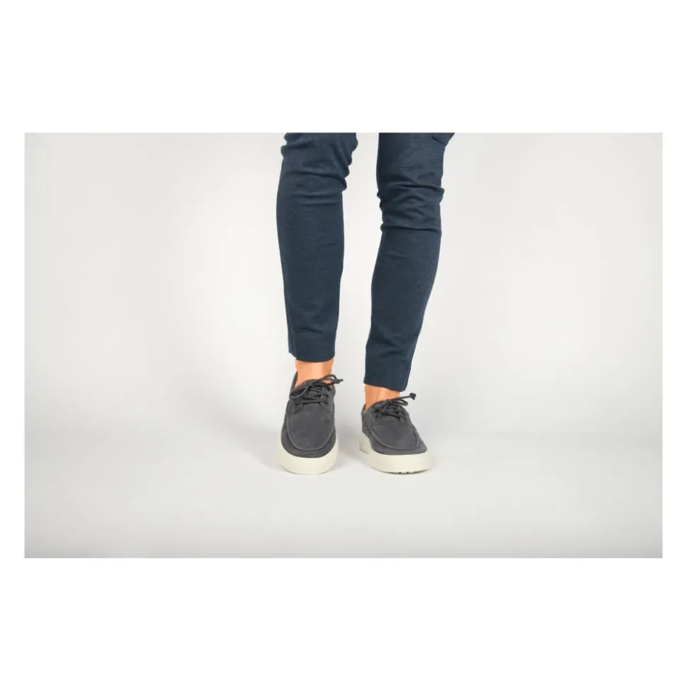 Ruby Agwe Sneaker
