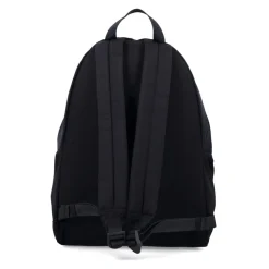 Rucksack mit gepolsterten Trägern und Taschen
