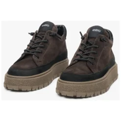 Sattelbraune High-Top Sneakers