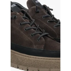 Sattelbraune High-Top Sneakers