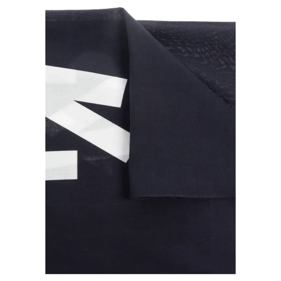 Schal mit Logo