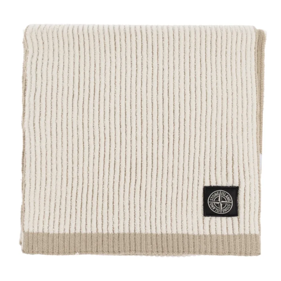 Schal mit Logopatch