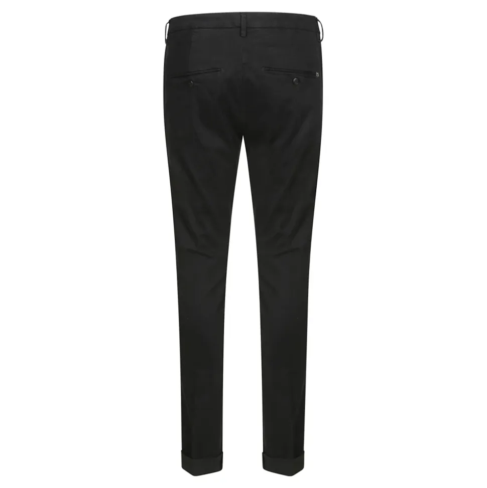 Schmale Chino-Hosen mit Gesäßtaschen