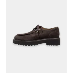 Schnürschuhe