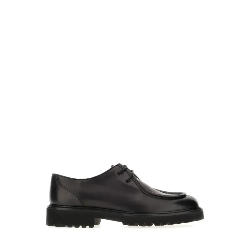 Schnürschuhe