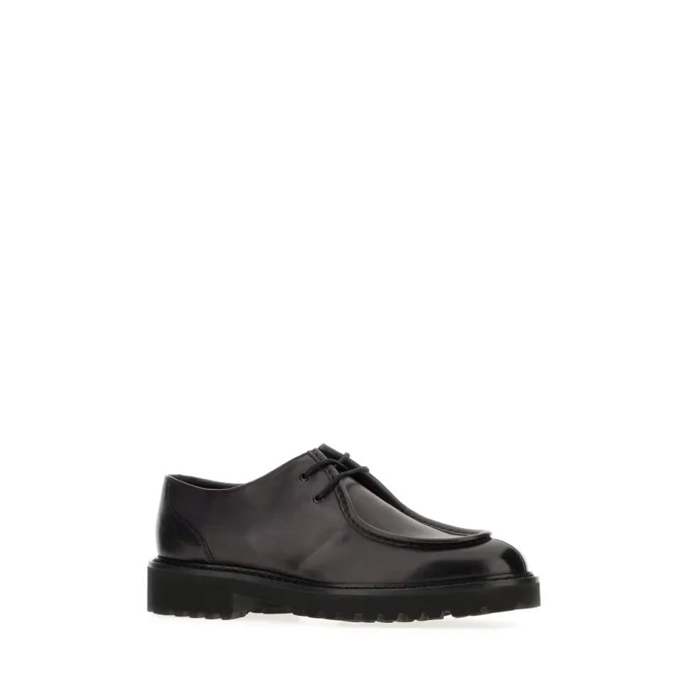 Schnürschuhe