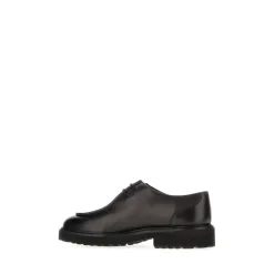 Schnürschuhe