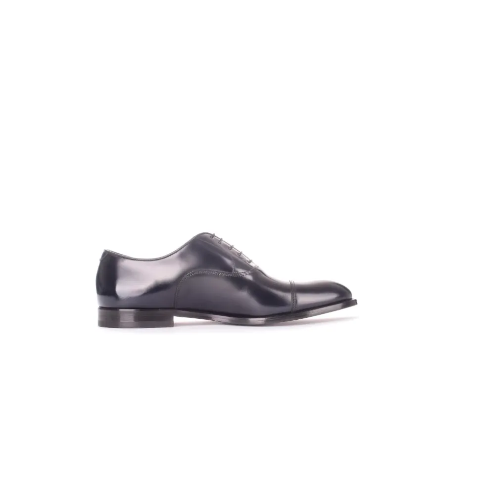 Schnürschuhe