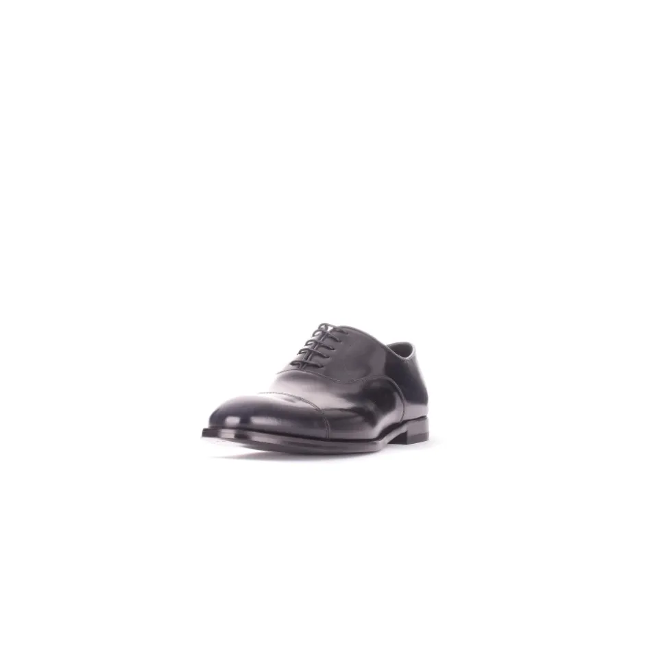 Schnürschuhe