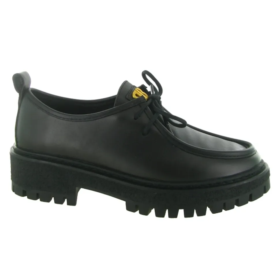 Schnürschuhe