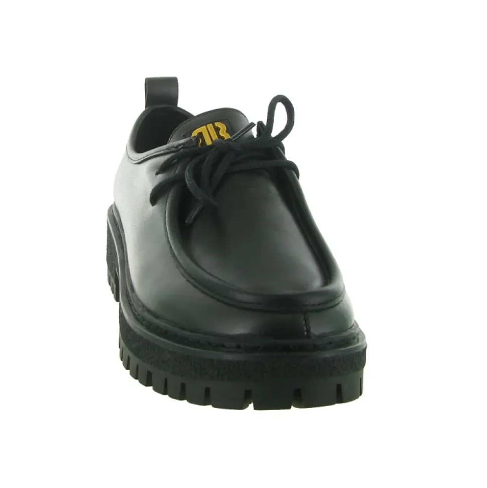 Schnürschuhe