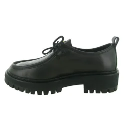 Schnürschuhe