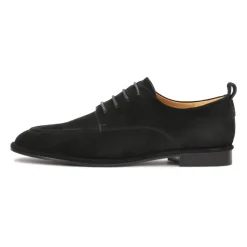 Schnürschuhe aus Wildleder