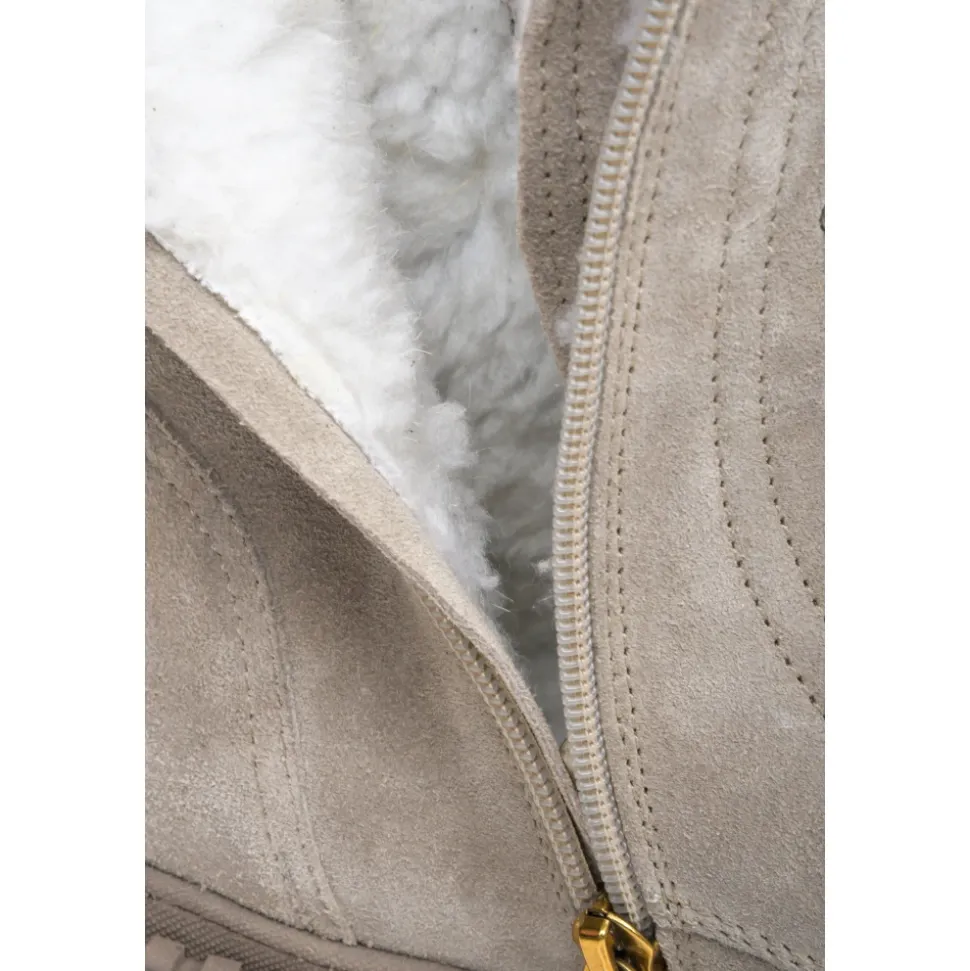 Schnür-Winterstiefel