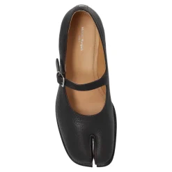 Schuhe mit Tabi-Ausschnitt