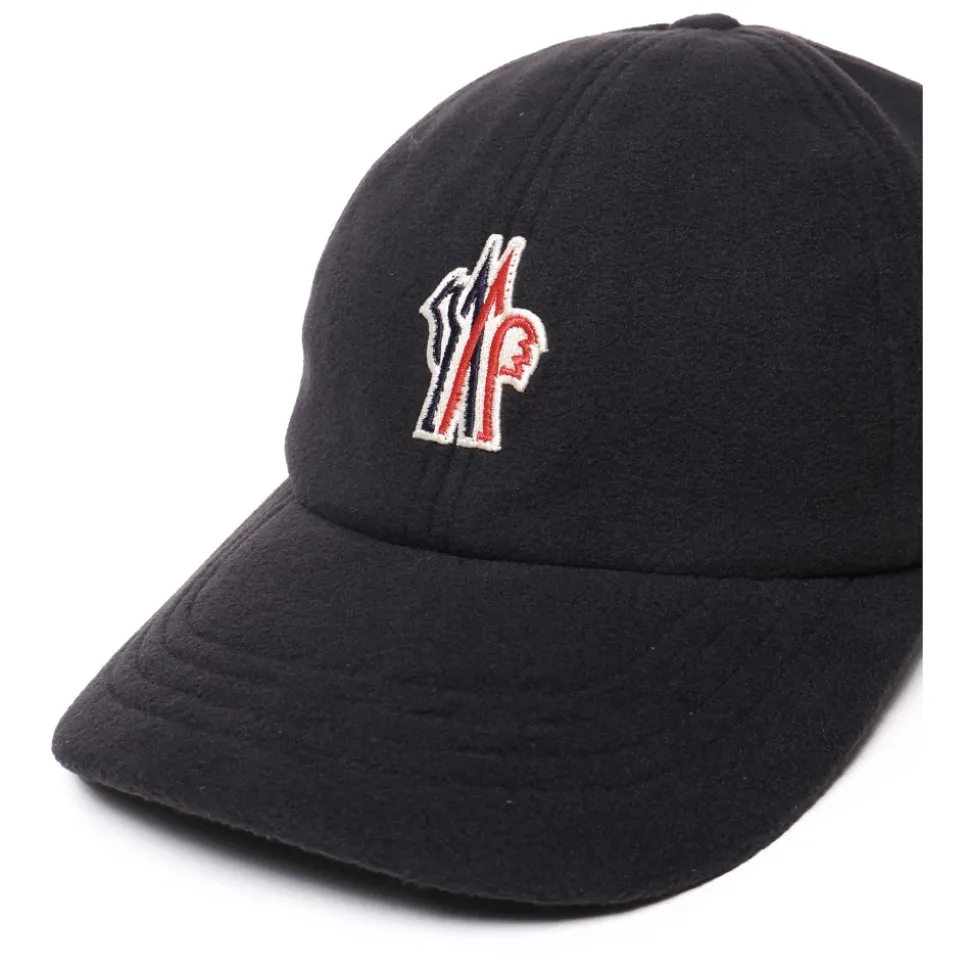 Schwarze Baseballkappe mit Frontlogo