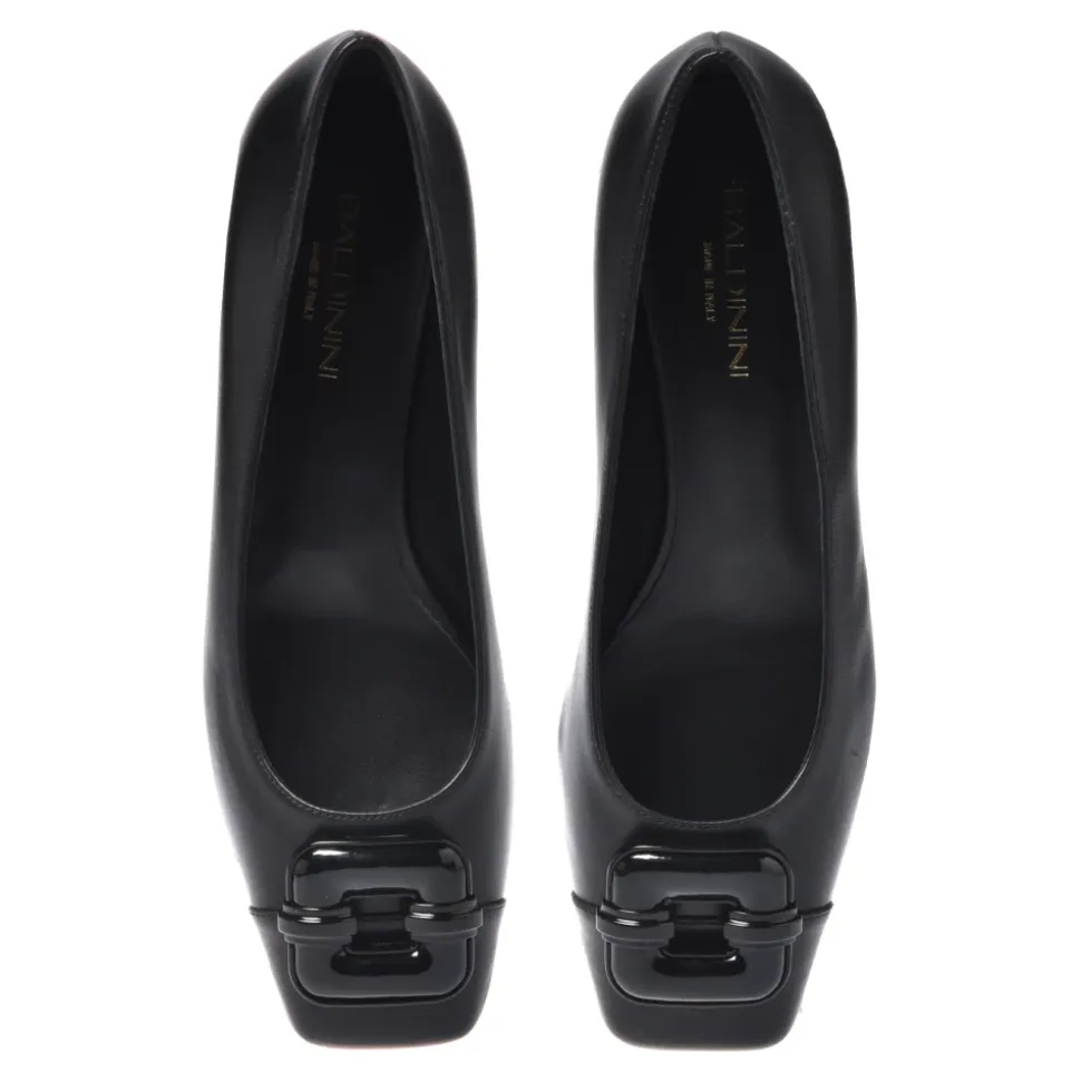 Schwarze Court-Pumps aus Leder