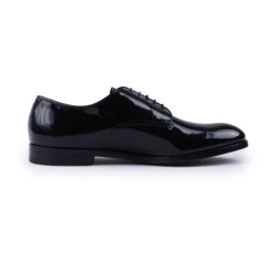 Schwarze flache Schnürschuhe aus Leder