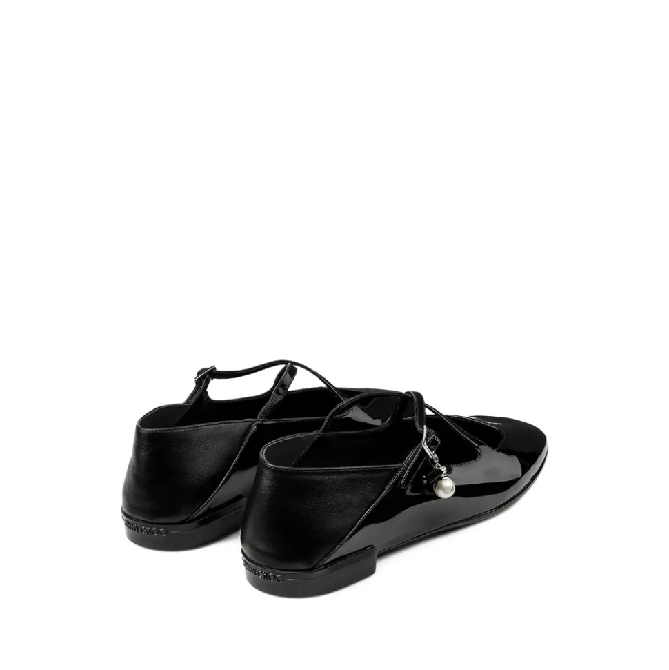 Schwarze Flache Schuhe mit Mandelzehen