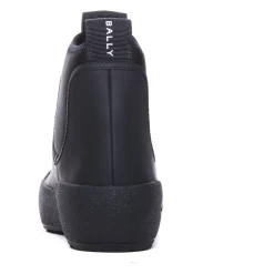 Schwarze gummierte Kalbsstiefel