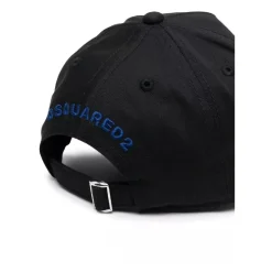Schwarze Kappe mit Schirm und Logo