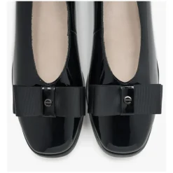Schwarze Lackleder-Ballerinas für Damen mit einer Schleife