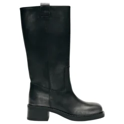 Schwarze Lederschuhe