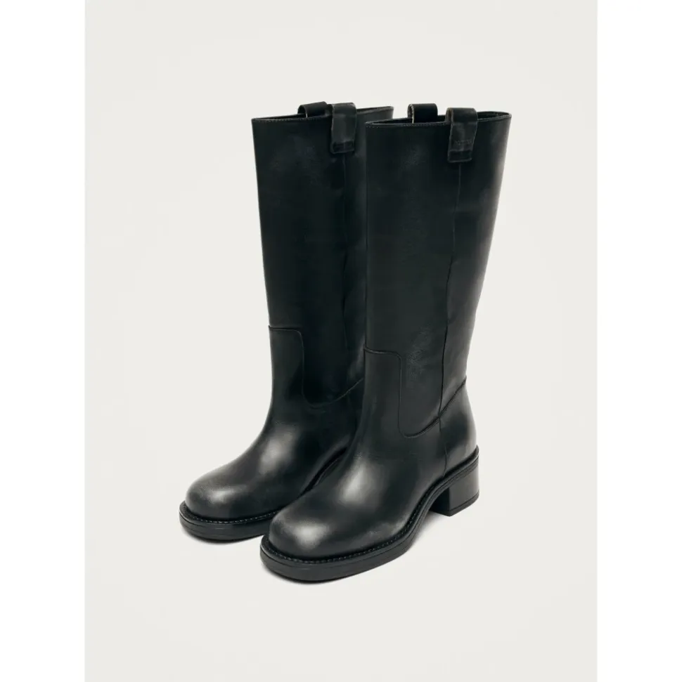 Schwarze Lederschuhe