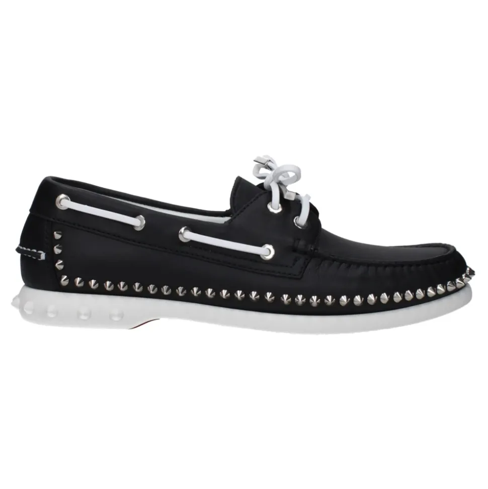 Schwarze Lederslipper mit Nieten