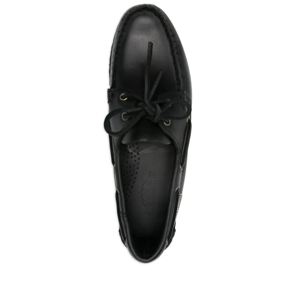 Schwarze Schnürschuhe mit Lug-Sohle