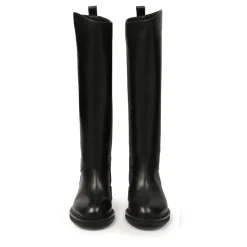 Schwarze Stiefel mit flacher Sohle.Dieses Produkt fällt groß aus.