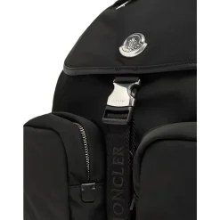 Schwarze Taschen mit Klappverschluss