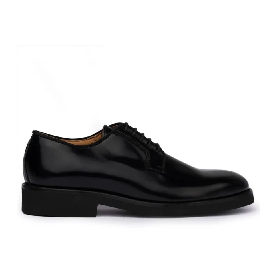 Schwarzer Derby-Schuh aus Leder