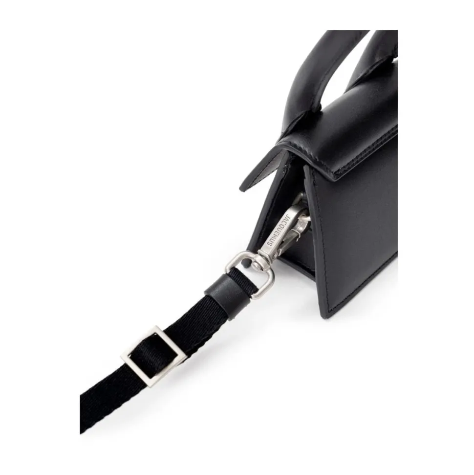 Schwarzer Leder-Sweatshirt und Mini-Tasche