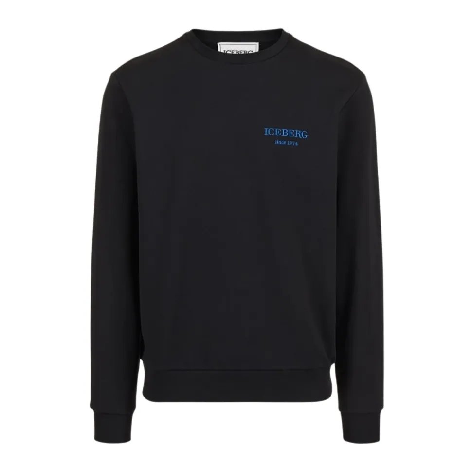 Schwarzer Pullover mit kleinem Branding