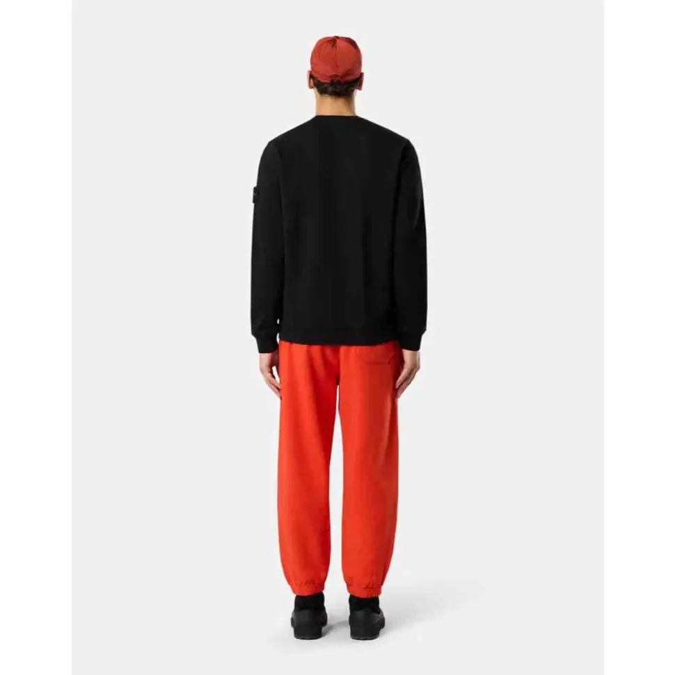 Schwarzer Pullover mit Kordelkapuze
