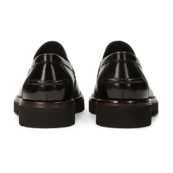 Slip-On Halbschuhe auf einer dicken Sohle