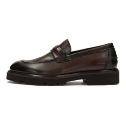 Slip-On Halbschuhe auf einer dicken Sohle