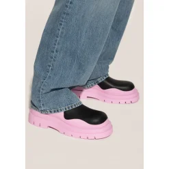 Slip-on Knöchelstiefel mit Tire