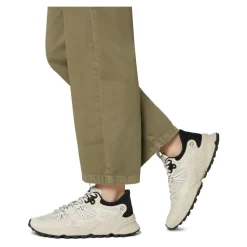 Sneakers aus Wildleder und technischem Gewebe