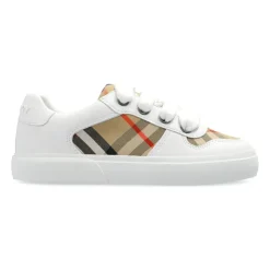 Sneakers mit Karomuster