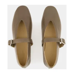 Stella Slipper