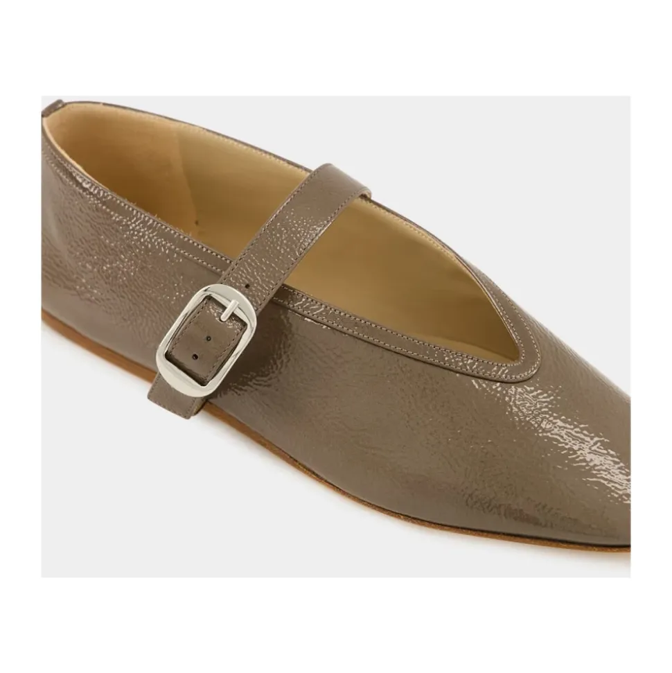 Stella Slipper