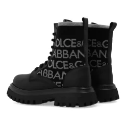 Stiefel mit Monogramm