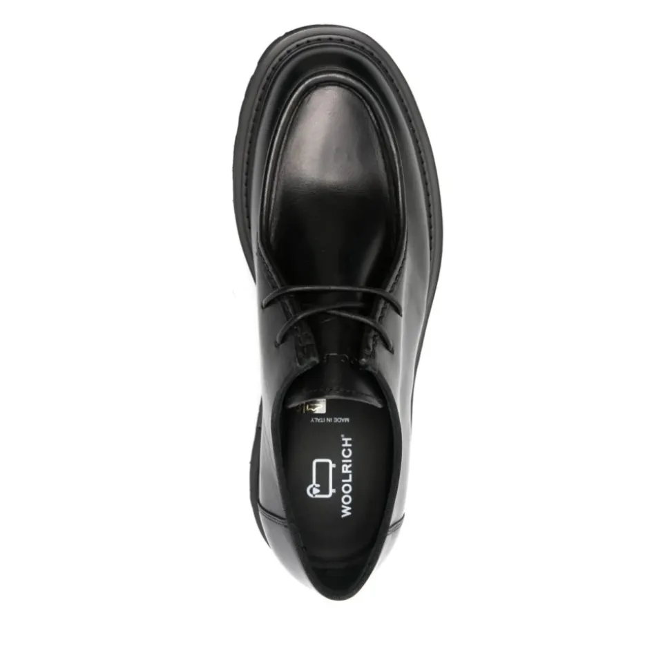 Stilvolle Schnürschuhe in Schwarz
