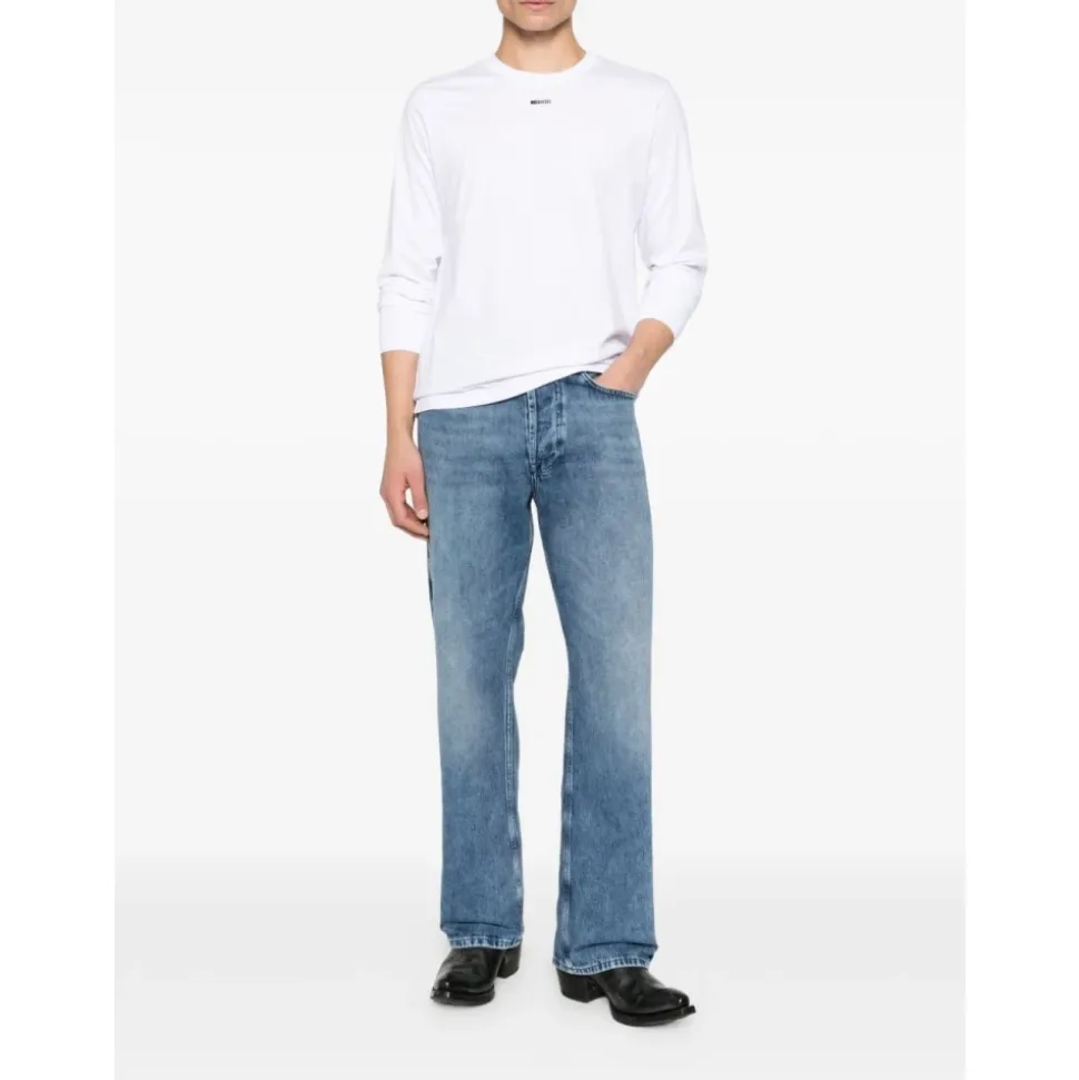 Straight Jeans