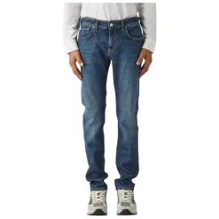 Straight Jeans