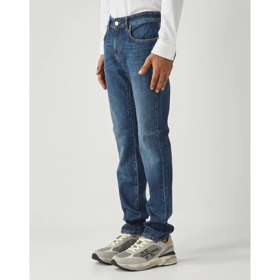 Straight Jeans