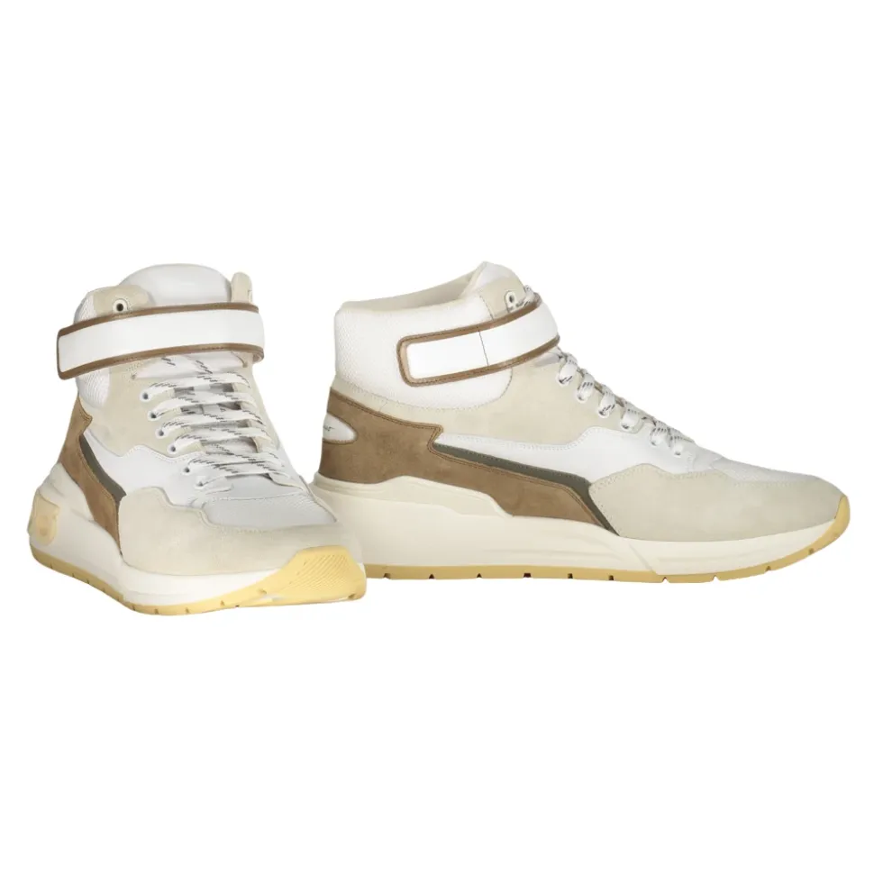 Stylische High-Top-Sneaker mit Stoffeinsätzen